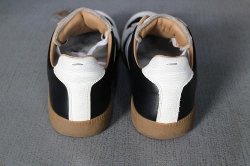 スニーカーの葛西