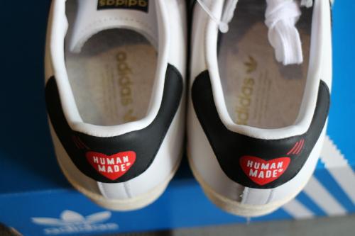 アディダス スーパースターのスニーカー