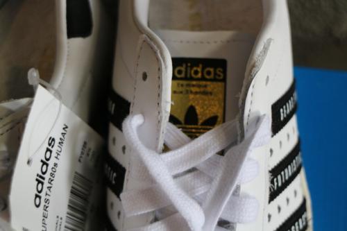 スニーカーの葛西