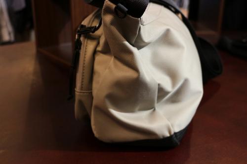 ショルダーバッグの葛西