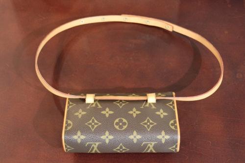 ルイ ヴィトン　のウエストポーチ