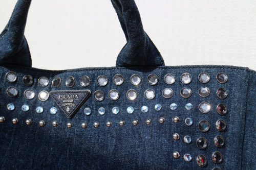 ラグジュアリーブランドのPRADA