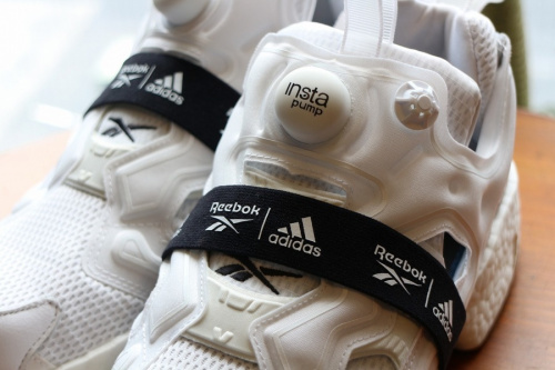 スニーカーのreebok × adidas