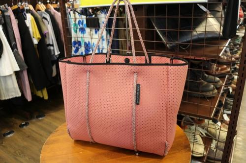 ステイトオブエスケープのハンドバッグ