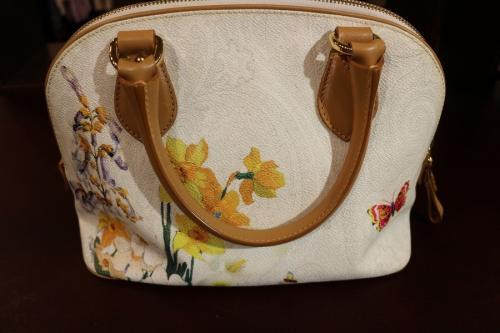 エトロのショルダーバック