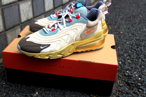 スニーカーのNIKE