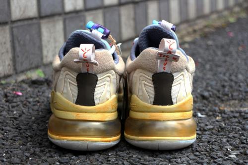 AIR MAX 270React Travis Scott CACTUS TRAILSのエアマックス