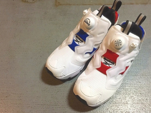 スニーカーのReebok