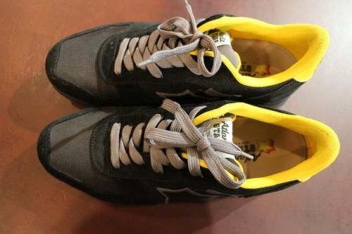 アトランティックスターズのスニーカー