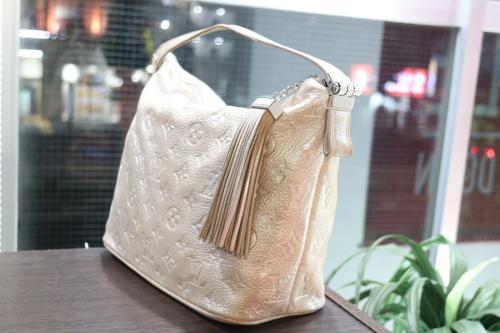 M95820のシマー　ハロ