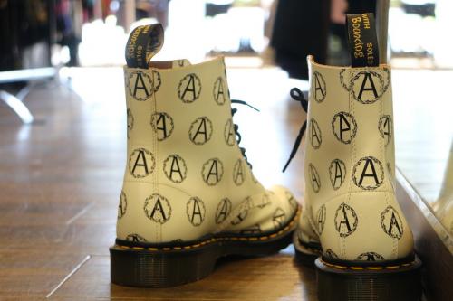 Supreme×UNDERCOVERの8ホールシューズ