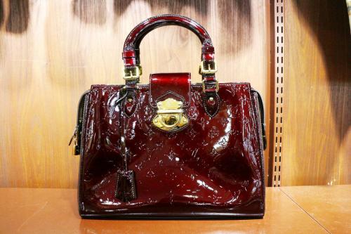 LOUIS VUITTON 　のルイ ヴィトン　