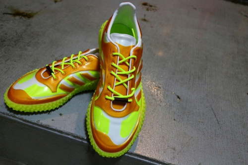 スニーカーのadidas