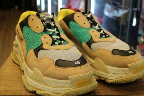 BALENCIAGAのバレンシアガ