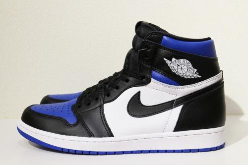 ナイキ エアジョーダンのスニーカー