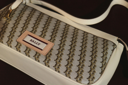 ラグジュアリーブランドのBALLY