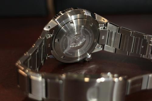 6R15-03G0の腕時計