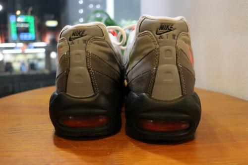 ナイキのNIKE AIR MAX 95 OG