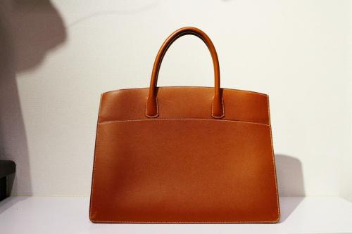 ブランドバッグのホワイドバス