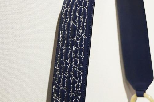 ショルダーバックの葛西