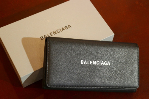 ラグジュアリーブランドのBALENCIAGA
