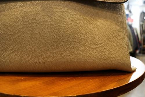 ショルダーバッグの葛西