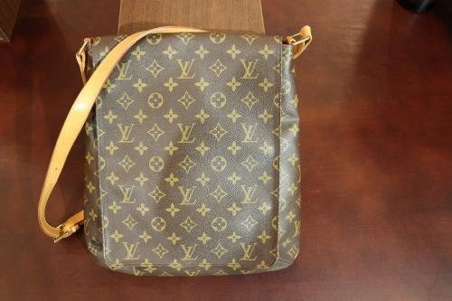 LOUIS VUITTON 　のルイ ヴィトン　