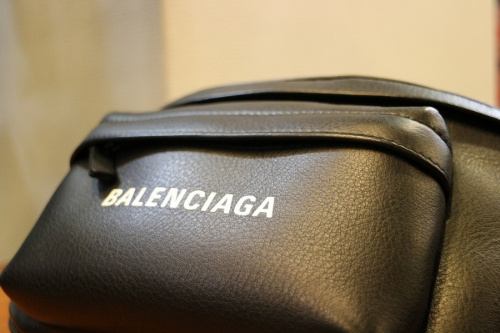 ラグジュアリーブランドのBALENCIAGA