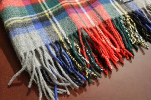 ジョシュア・エリスのマフラー