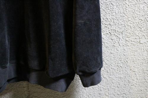 ロゴハーフジップベロアスウェットのBEAMS別注