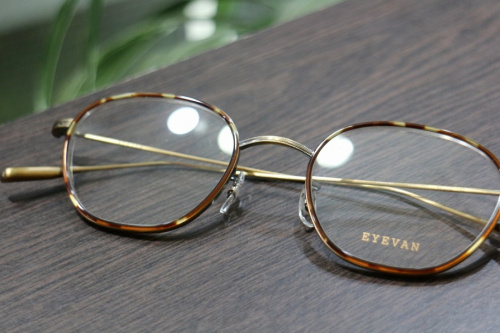 レアアイテムのEYEVAN