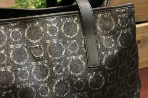 ラグジュアリーブランドのSalvatore Ferragamo