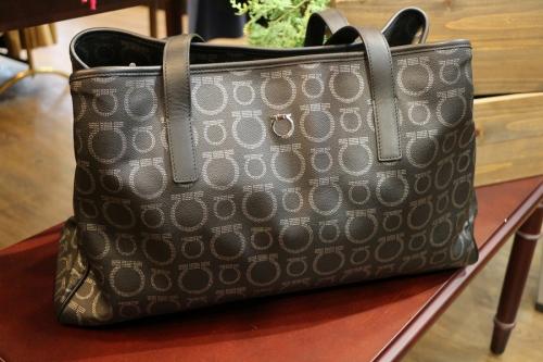 Salvatore Ferragamoのサルヴァトーレ フェラガモ