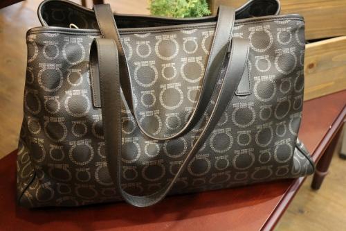 サルヴァトーレ フェラガモのガンチーニ