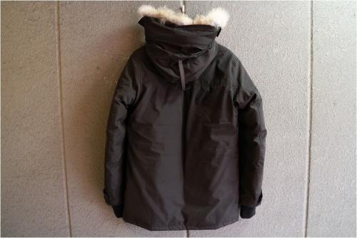 カナダグースのEDGEWOOD PARKA BLACK LABEL