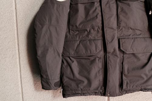 ダウンジャケットの葛西