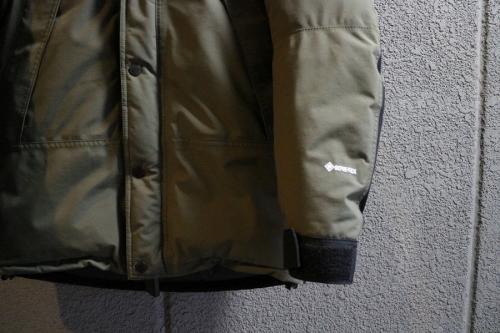 MOUNTAIN DOWN JACKETのジャケット