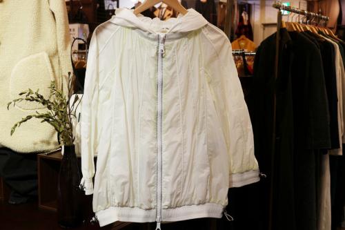 MONCLERのモンクレール