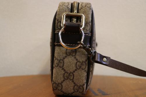 ショルダーバッグの葛西