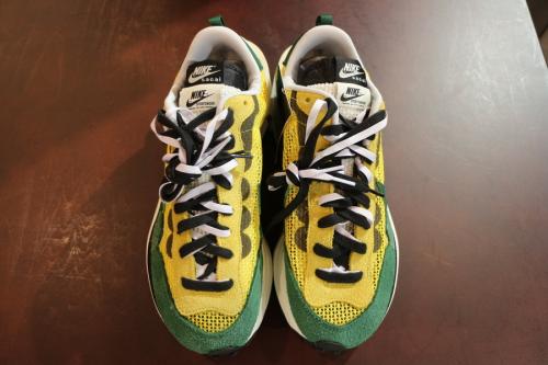 ナイキ×サカイのスニーカー