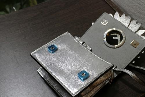 ミニショルダーバックのマイクロキャナイ　