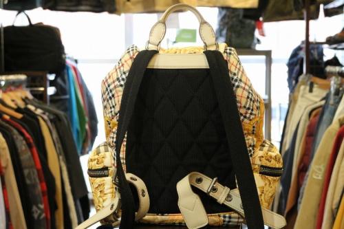 バーバリーのバックパック