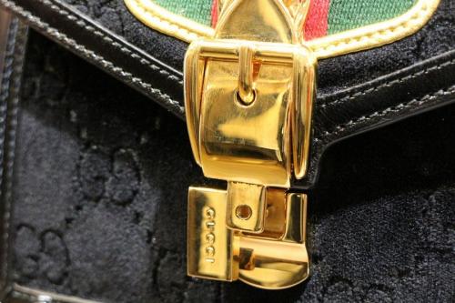 グッチのショルダーバッグ