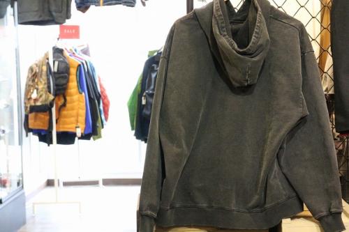 サルーテのパーカー