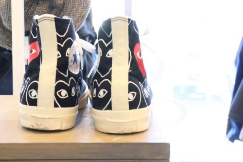 コンバース×プレイコムデギャルソンのスニーカー