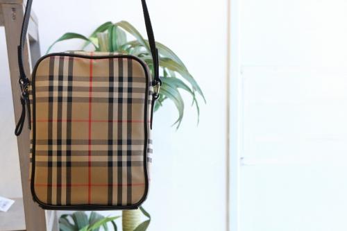 バーバリーロンドンのショルダーバッグ