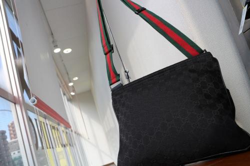 グッチのショルダーバック