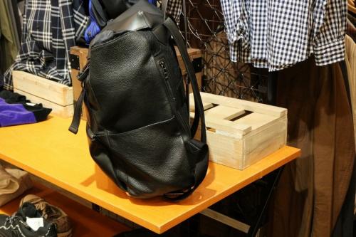 リュックのレザー