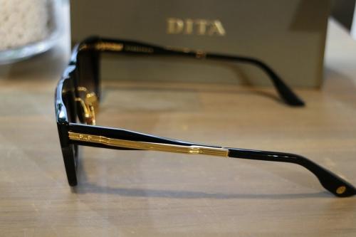 ディータのサングラス
