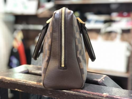 ルイ ヴィトン　のハンドバッグ